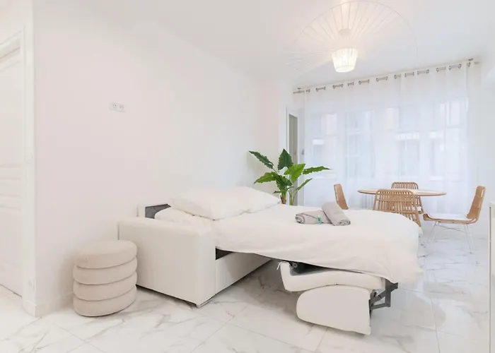 Le Maubourg - Hypercentre - 150m Croisette - Ac Apartament Cannes