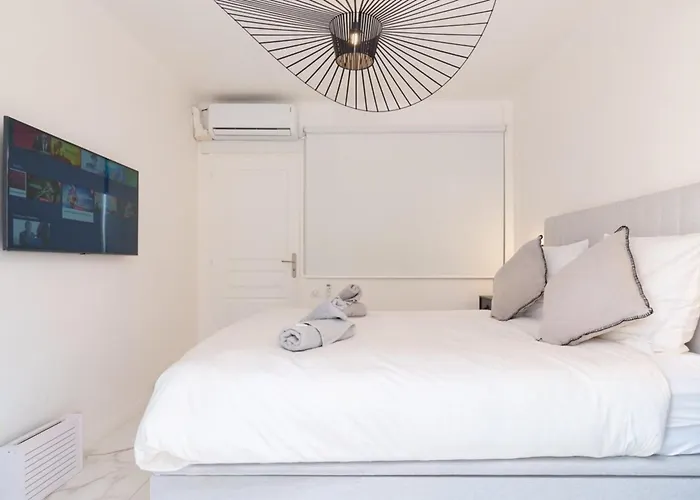 Le Maubourg - Hypercentre - 150m Croisette - Ac Apartament Cannes